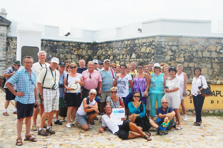 Acapulco Historical Tour with Divers Show image