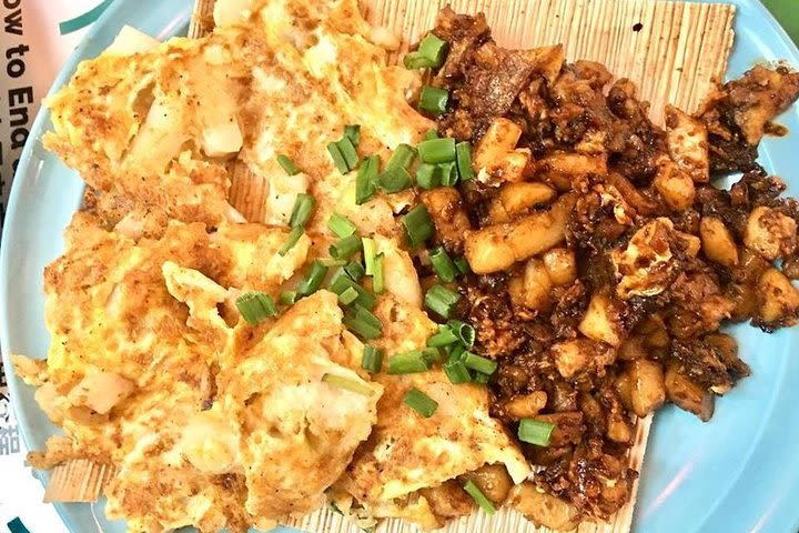 UNESCO Hawker Centre Street Food Tasting Tour in 3 Ethnic Neighbourhoods image