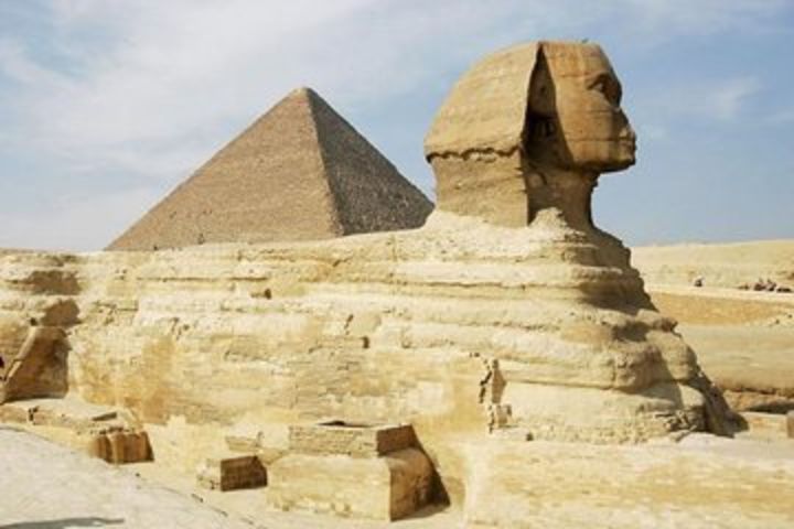 Cairo Sightseeing Tour (Giza Pyramids, Sphinx , Museum , Bazaar) image