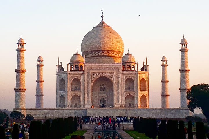 Taj Mahal Tour from Delhi by car same day image