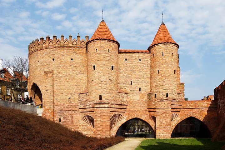 Warsaw, the City of two Old Towns image