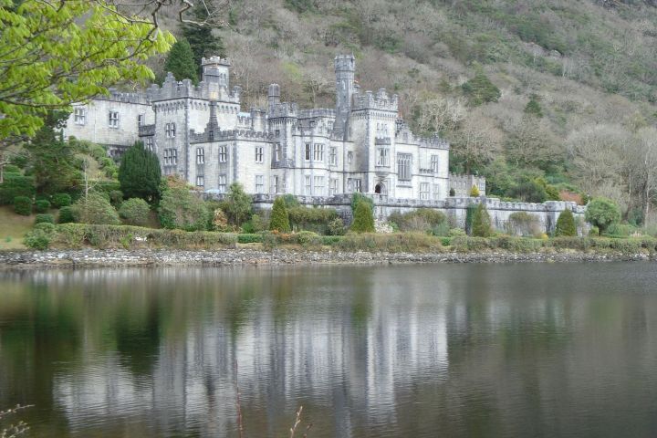 Connemara Walking Tour: Kylemore Abbey image