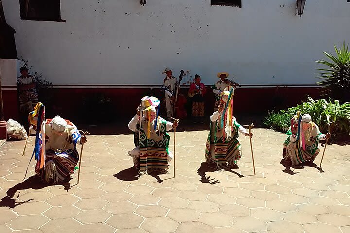 Patzcuaro & Janitzio Tour image