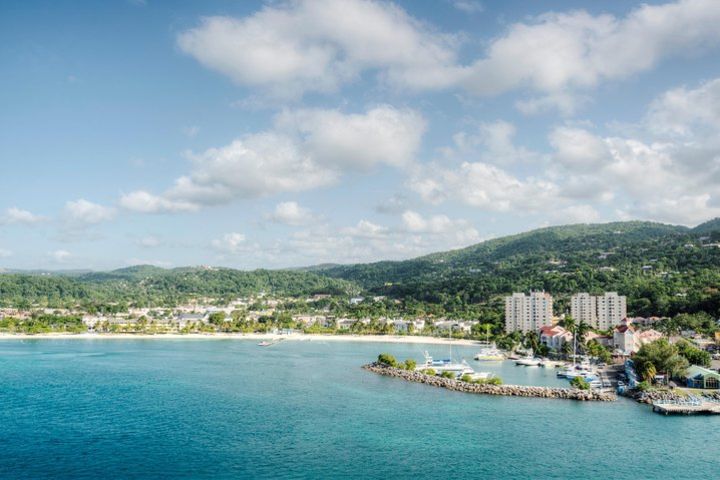 Ocho Rios Shore Excursion: Dunn's River Falls, Beach and Shopping Tour image