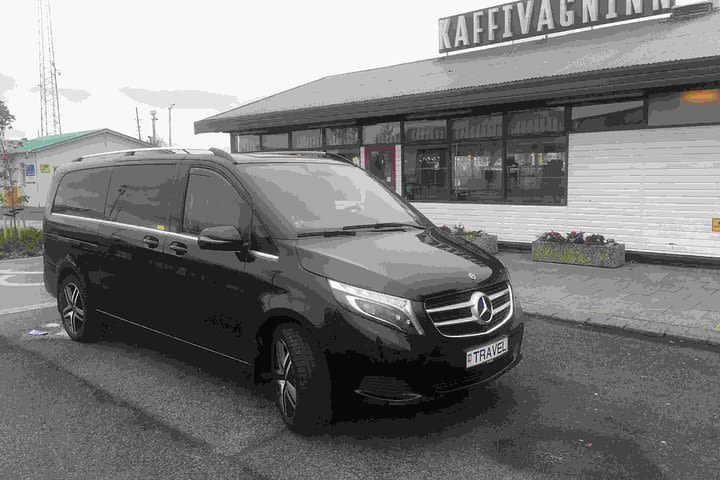 Departure from Reykjavik - Private airport transfer to Keflavik airport image