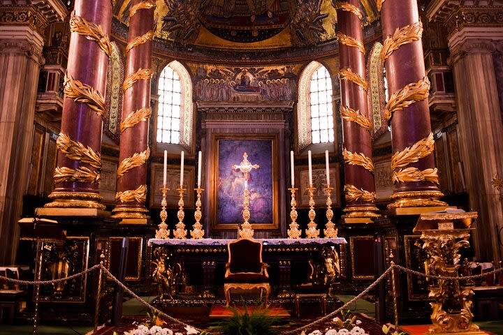 Private Tour with guide & Luxury Car: Holy Churches of Rome image