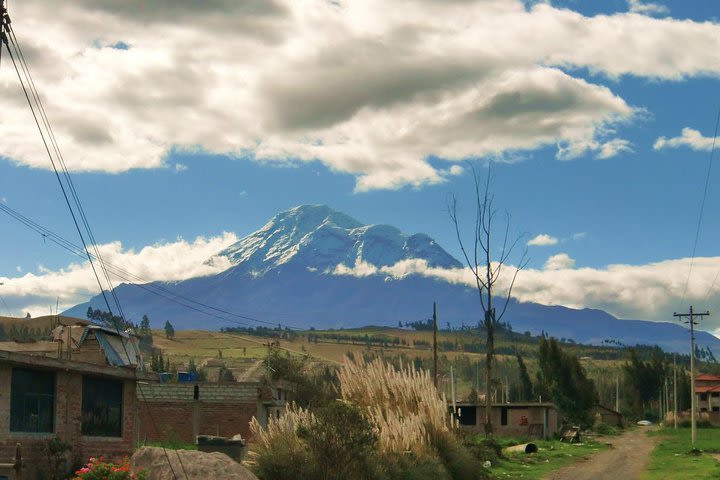 4-Day Private Sightseeing Tour Cotopaxi N.P.- Quilotoa - Chimborazo NP. - Baños image