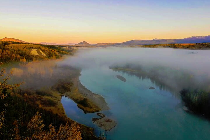 3 Days Tour Fall Color in Yukon from Whitehorse image