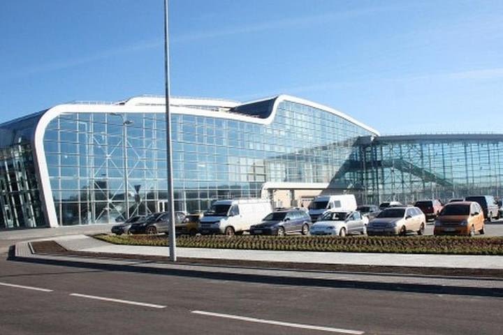 Private Arrival Transfer: Lviv International Airport to Lviv Hotel image