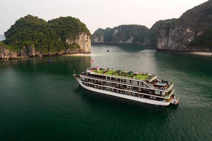 Doris Cruise 5 star cruise 3 days visiting Halong Bay Lan Ha Bay private balcony image