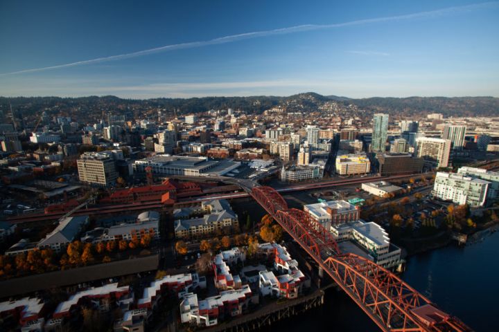 Skyscrapers & Bridges Helicopter Tour image