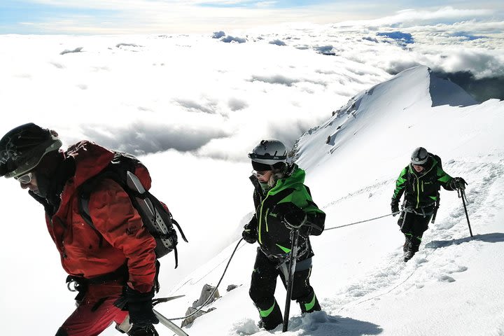 Huayna potosi 6088m. 3 day Climb image