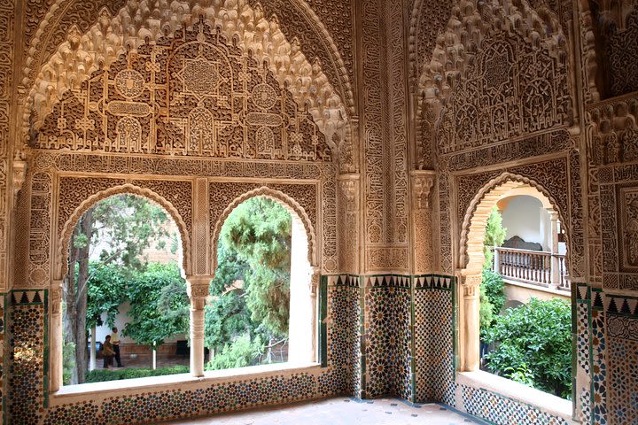 Skip the Line Alhambra Guided Tour image