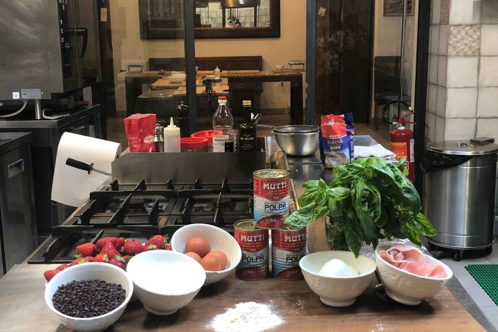 Florence: Pizza and Gelato Family-Friendly Cooking Class image