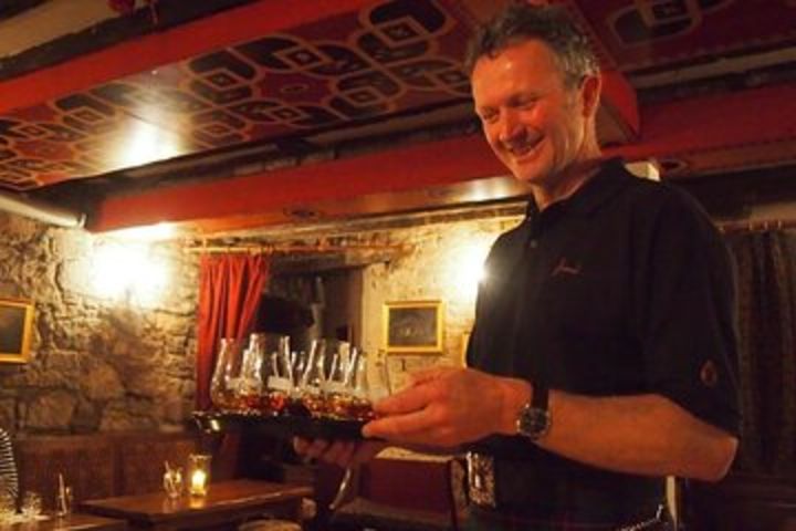 Small Group Edinburgh Whisky Tour and Tasting with Private Option image