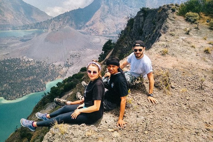 2 Days 1 Night Trekking to Rinjani Crater Rim image