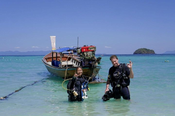 Koh Lipe Beginner Scuba Diving Tour image