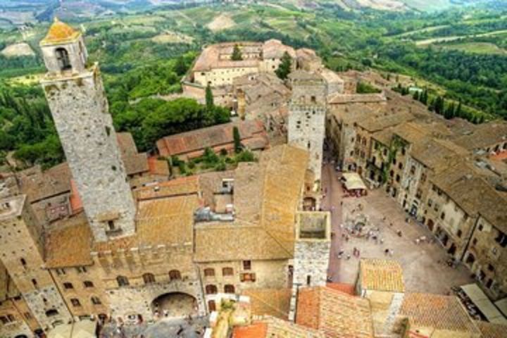 From Florence:Siena, San Gimignano and Monteriggioni:Medieval Tuscany Experience image