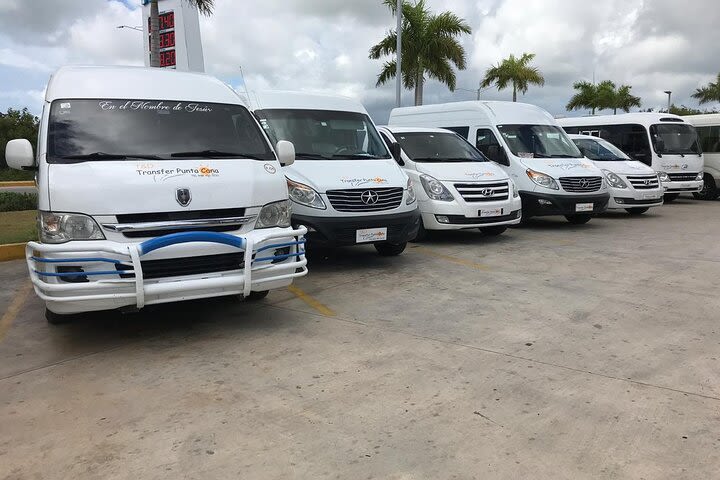 Transfers of 1-6 people / Bavaro area image