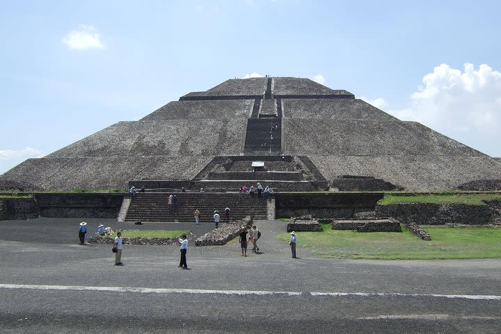 Teotihuacan Afternoon & Tequila Tasting Small Group Tour image