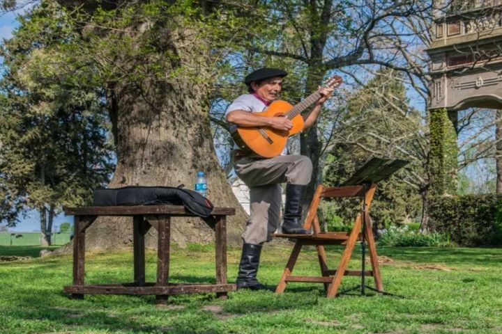 Gaucho Day Trip to El Ombu de Areco image