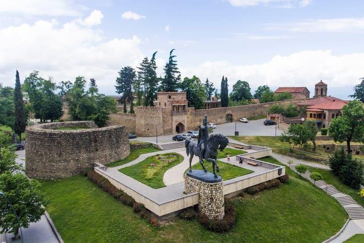 Walking Tour In Telavi image