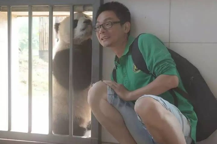 Dujiangyan Panda Center and Dujiangyan Irrigation System One Day Tour image