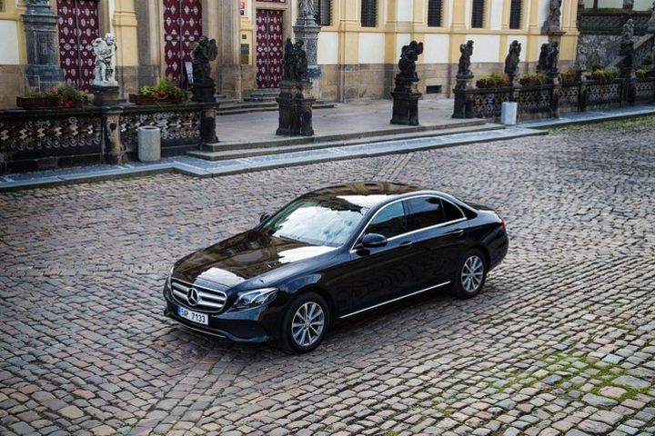 Private transfer from Vienna to Prague via Bratislava image