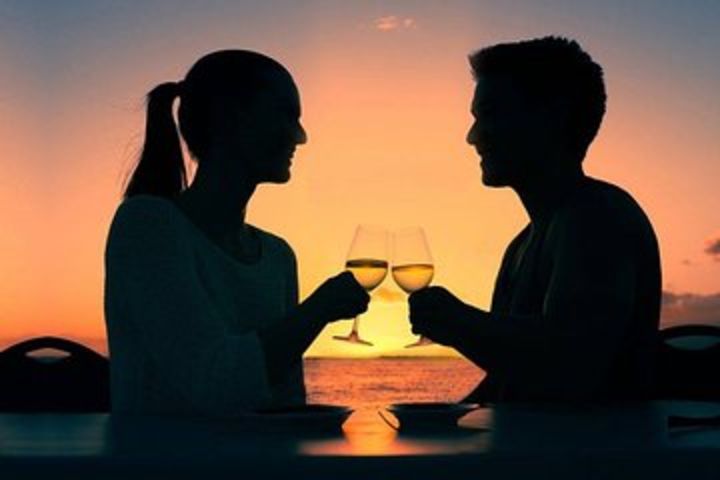 Romantic Moment: Sunset Boat Trip (With Drink and Tapas) image