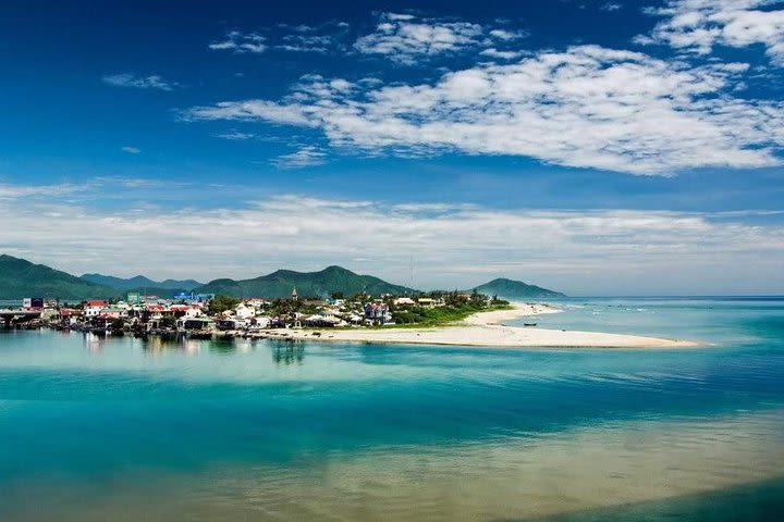 Hue - Danang by Private Car image