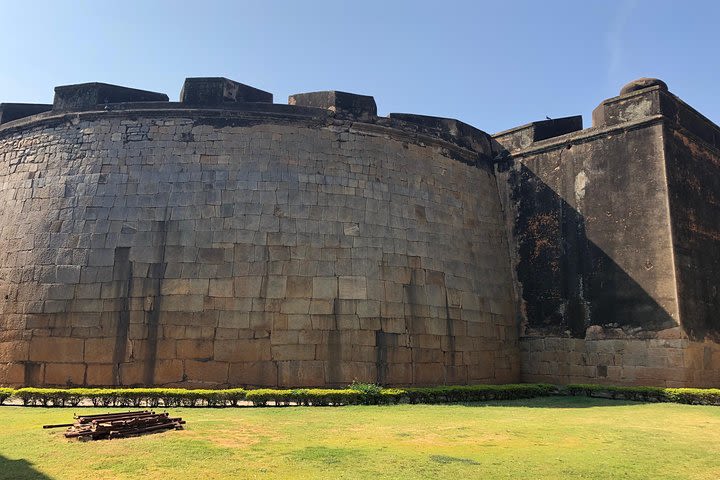 Hustle and Bustle of Bengaluru - Guided half day walking tour image