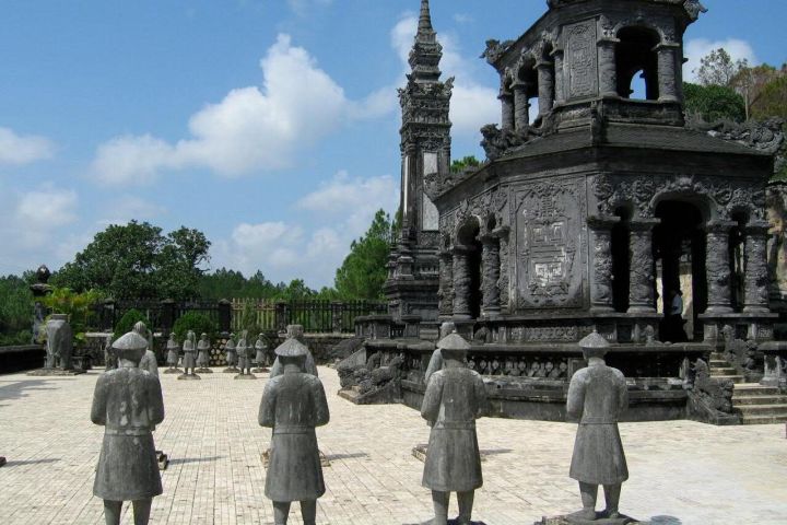 Hue Royal Tombs Afternoon Tour image