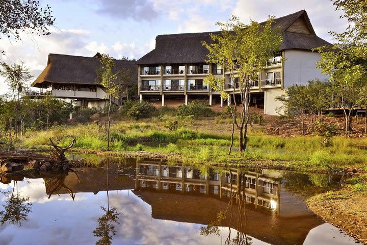 4 Days / 3 Nights Victoria Falls Safari Club Package image