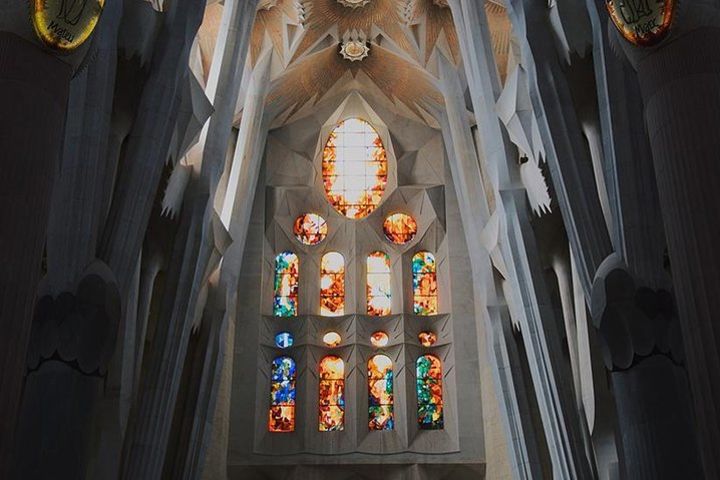 Sagrada Familia Morning Hours Tours image