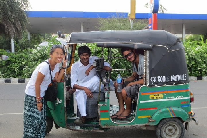 Visit Jaipur by tuk tuk with English speaking driver image