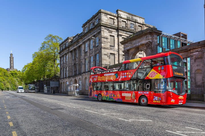 Edinburgh Shore Excursion: City Sightseeing Hop-On Hop-Off Bus Tour image