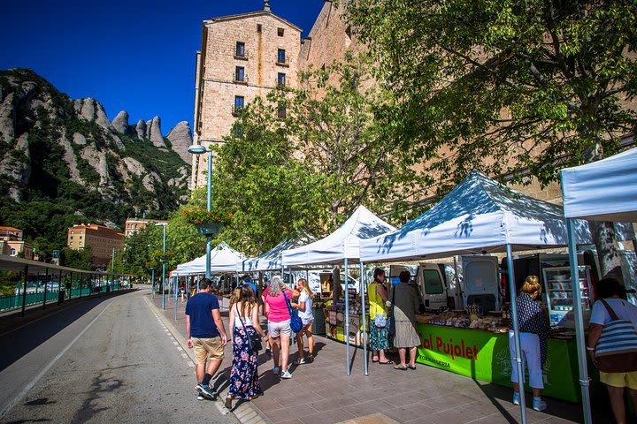 Montserrat Small Group Tour with Sagrada Familia Direct Access and Audioguide image