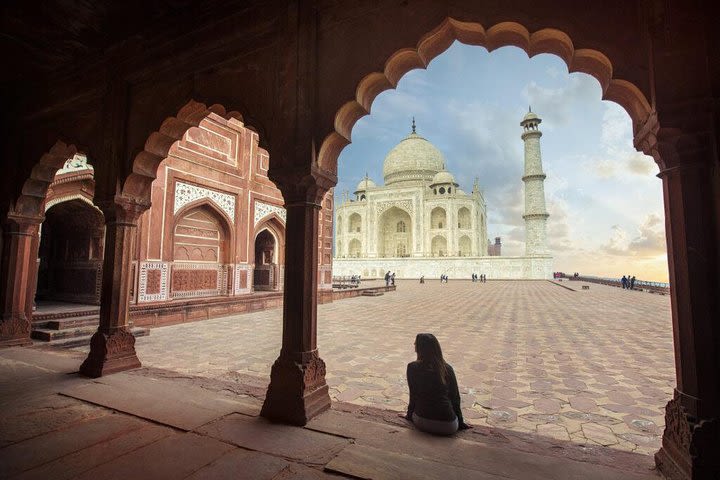 Guided Agra Same Day Tour From Delhi By Car image