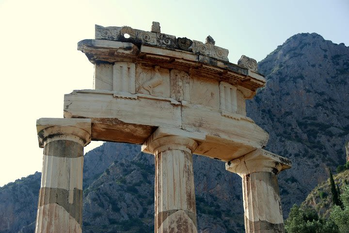 Delphi Guided Private Tour For Small Groups image