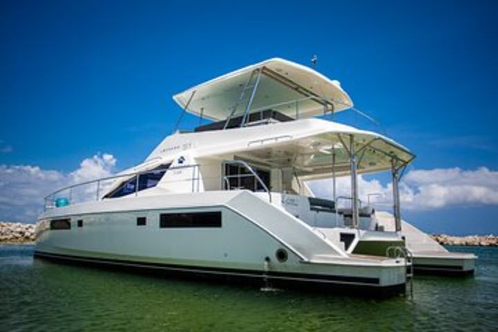  4 Hour private Cruise in a 51" Power Cat Leopard with host&chef on board image