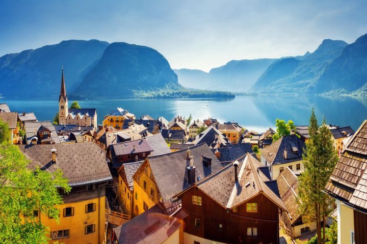 Vienna: Wachau Wonders & Magical Hallstatt Small-Group Day Trip image
