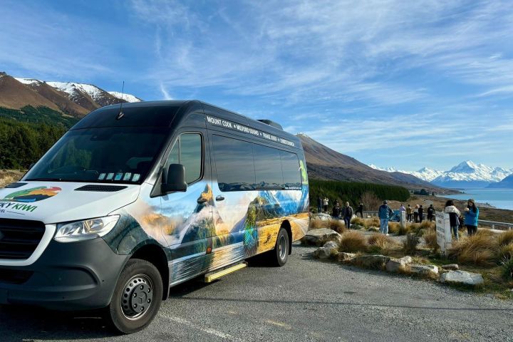 Mt Cook to Queenstown Scenic Tour image