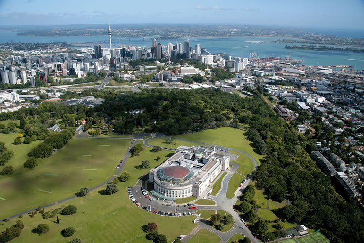 Auckland City Small-Group Morning Discovery Tour image