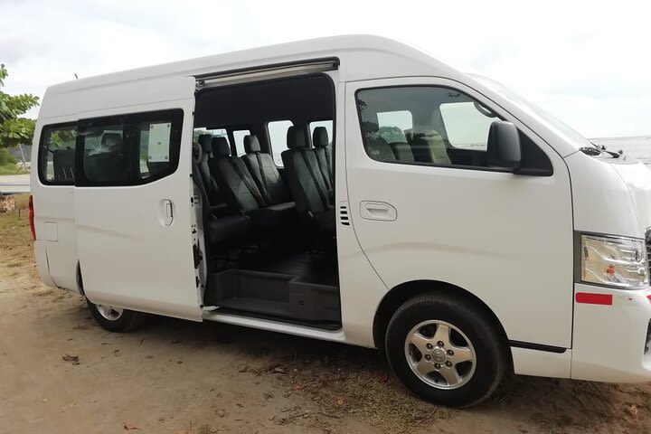 Samara to from Manuel Antonio Private Shuttle (1-8 px) image