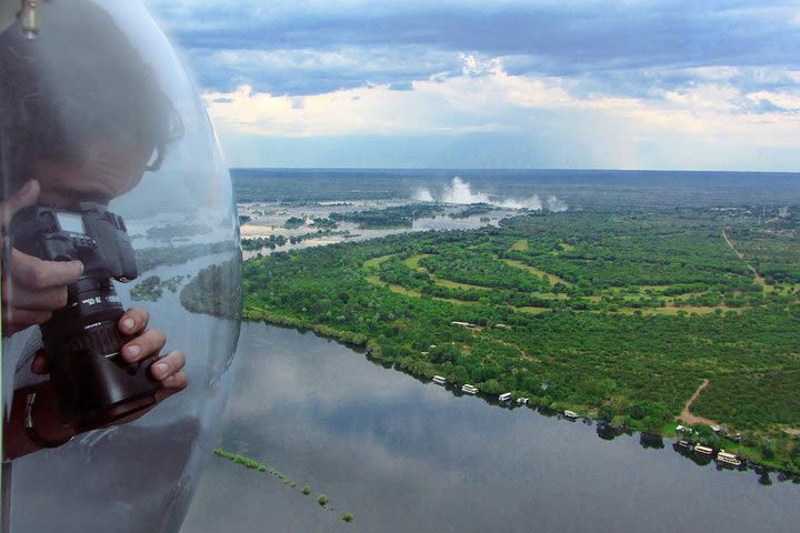 Helicopter Flight 25 Minute Scenic (Zimbabwe) image