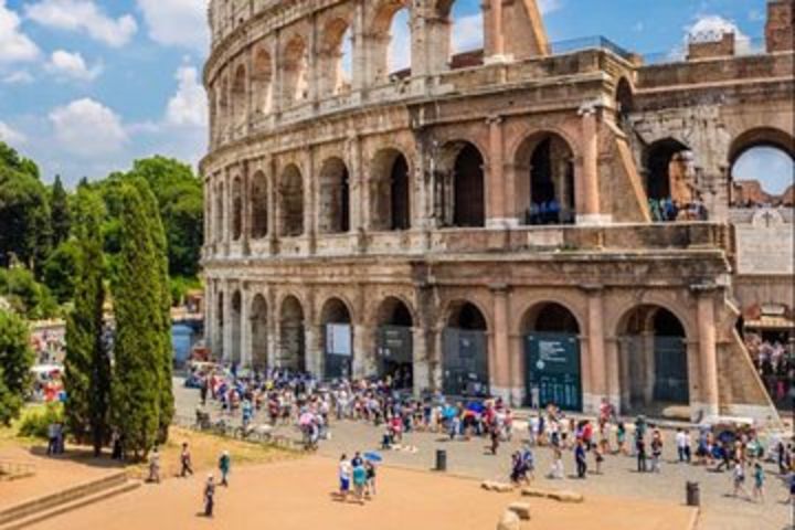 Semi Private Tour: - Colosseum, Palatine & Roman Forum image