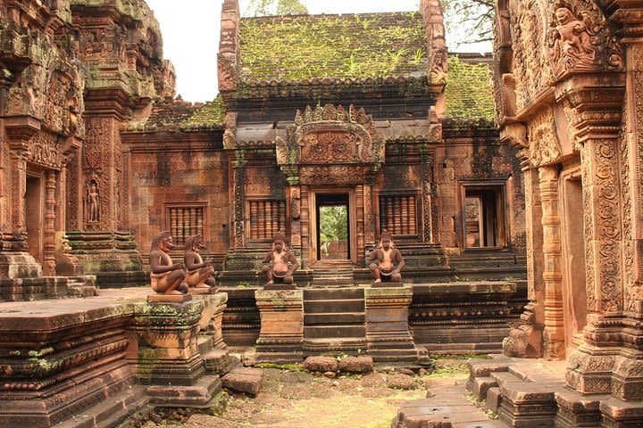 Siem Reap Full Day Banteay Srei and Beng Mealea Tour  image