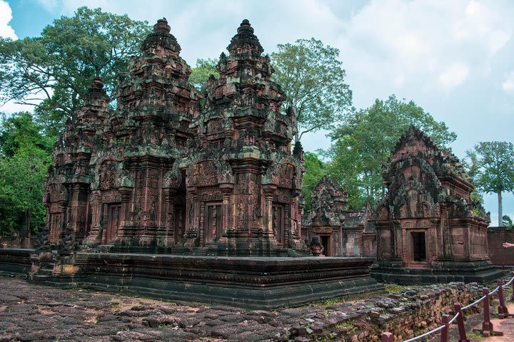 Banteay Srei & The Grand Circuit Tour image