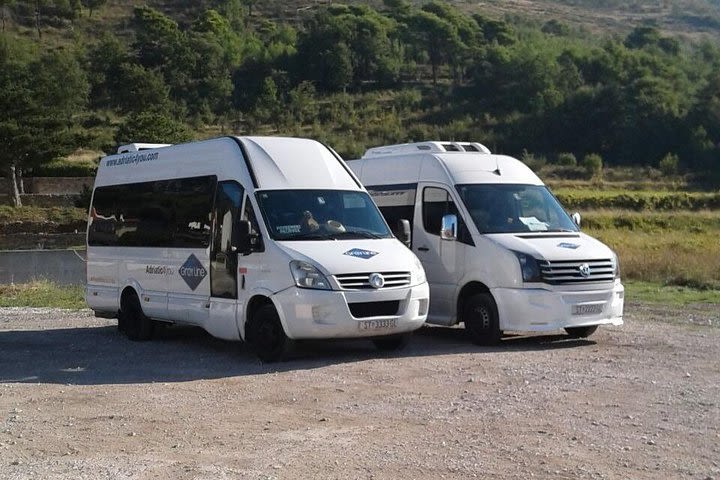 Shuttle bus from Split Airport to Split Small Group  image