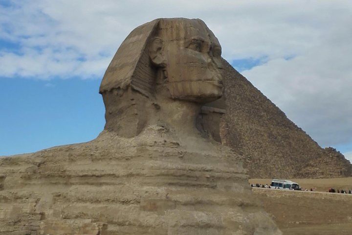 Giza pyramids & Egyptian Museum day tour image